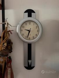 Orologio da parete anni ‘80 con pendolo Quartz