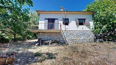 Villa di 70 m² con 3 locali e posto auto a Greccio