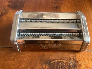 Accessorio tagliatelle macchina per la pasta