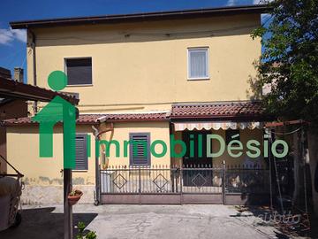 Villa di 168 m² con più di 5 locali a Potenza
