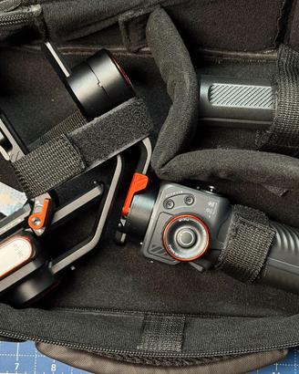 Hohem iSteady MT2 camera gimbal con AI e luce LED