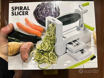 TAGLIA VERDURE con 3 lame affetta e crea spirali