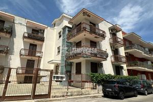 CENTRO - AMPIO 3 VANI + ACC. CON POSTO AUTO E CANT