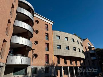 Appartamento tricamere con cantina e autorimesse