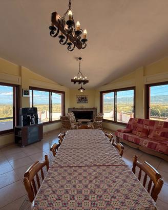 Casa di campagna panoramica con 7000mq di terreno