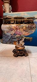 vaso barocco con dipinto francese a tutto tondo