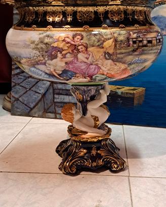 vaso barocco con dipinto francese a tutto tondo