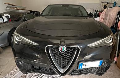 Alfa Romeo Stelvio 2.2 Turbodiesel 210 CV AT8 Q4 S