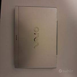 sony vaio modello SVS131A11M