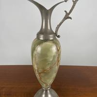 Brocca decorativa vintage in onice alabastrino