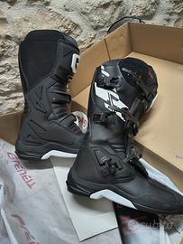 Stivali enduro touring Eleveit