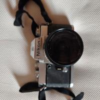 macchina fotografica Nikon anni 60/70 