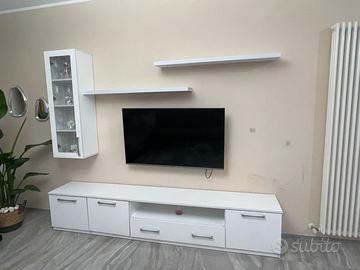 Console TV sospesa