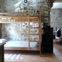 Robusto letto a castello in legno massiccio