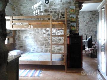 Robusto letto a castello in legno massiccio