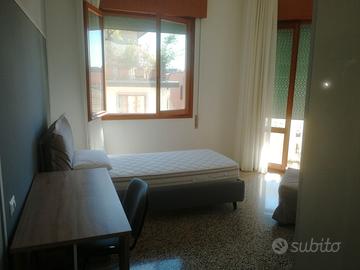 Stanza per studentessa mestre centro