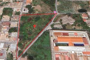 Terreno edificabile di 5900 mq a Locri