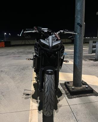 YAHAMA MT09 2018 Total Black