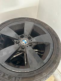 3 cerchi 17 BMW con gomme NEXEN