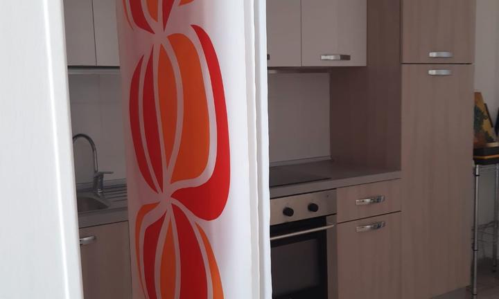 Monolocale ristrutturato e arredato