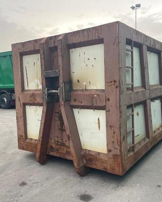 CONTAINER SCARRABILE USATO A CIELO APERTO