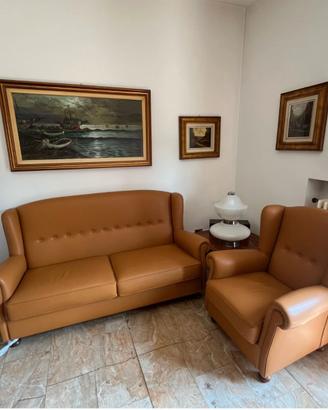Divano 2 posti + poltrona bergère in ecopelle colo