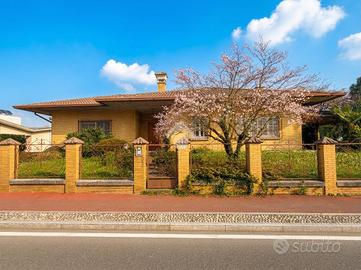 VILLA SINGOLA A SEVESO