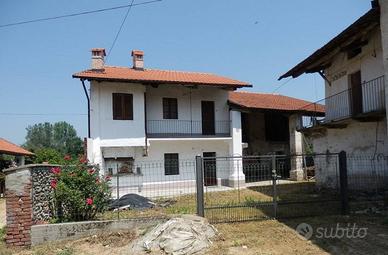 Rustico / Casale di 155 m² con più di 5 locali a P