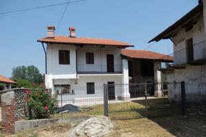 Rustico / Casale di 155 m² con più di 5 locali a P