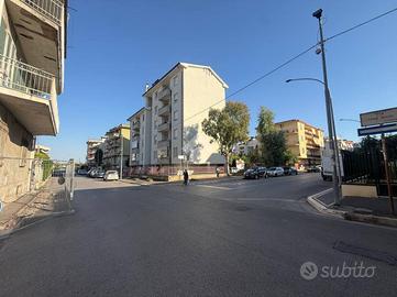 3 LOCALI A AVERSA