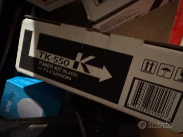 Lotto 4 Toner Originali Kyocera TK-550 (2 Neri, 1