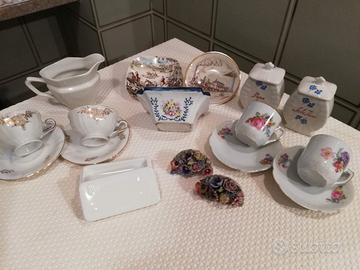 Mix di oggetti di ceramica e porcellana