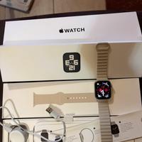 Apple watch SE Aluminim Casse 40mm starlight