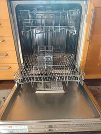 Lavastoviglie Candy CDI 1L38 da incasso