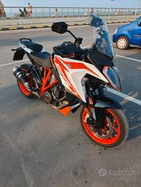 KTM Super Duke 1290 GT