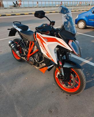 KTM Super Duke 1290 GT