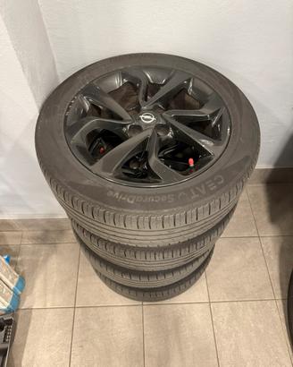 Cerchi e gomme da 16 opel corsa