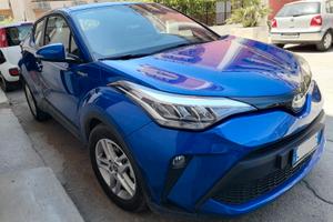 TOYOTA C-HR 1.8 HYBRID 15.000 KM 2021