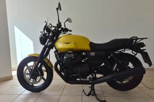 Moto Guzzi V7 850 Stone 2023