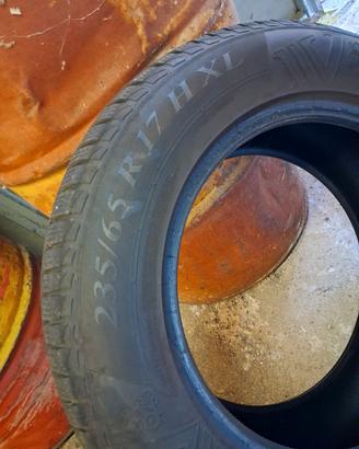  gomme  cerchio R 17   235/65 HXL WIKING