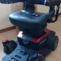 Sedia a rotelle elettrica