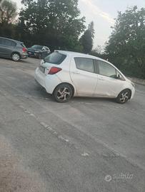 Toyota yaris hybrid benz + GPL