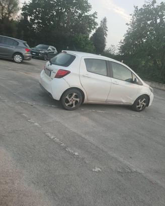 Toyota yaris hybrid benz + GPL