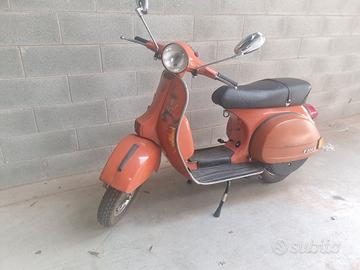 Vespa pe200