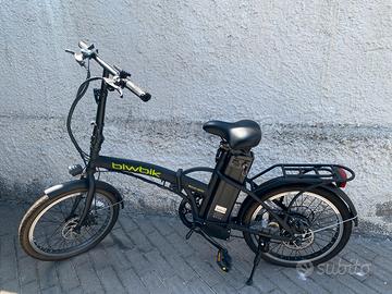 Bici a pedalata assistita 250W richiudibile