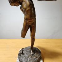 Scultura in bronzo patinato