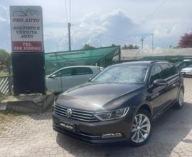 Volkswagen Passat Variant 2.0 TDI DSG Highline Blu