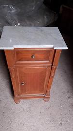  comodino antico con marmo