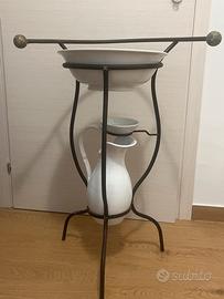 Lavatoio antico per il viso