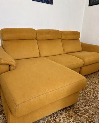 divano con penisola poltrone e sofà